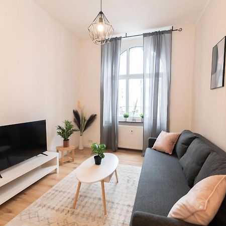 Peter Apartments - Premium Wohnung I 95Qm I 3 Schlafzimmer I Grosses Bad I Kueche I Wohnzimmer I Tv Фулда Екстериор снимка